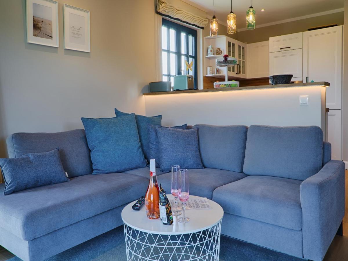 Reetland Am Meer - Premium Reetdachvilla Mit 3 Schlafzimmern, Sauna Und Kamin F27 Dranske Buitenkant foto