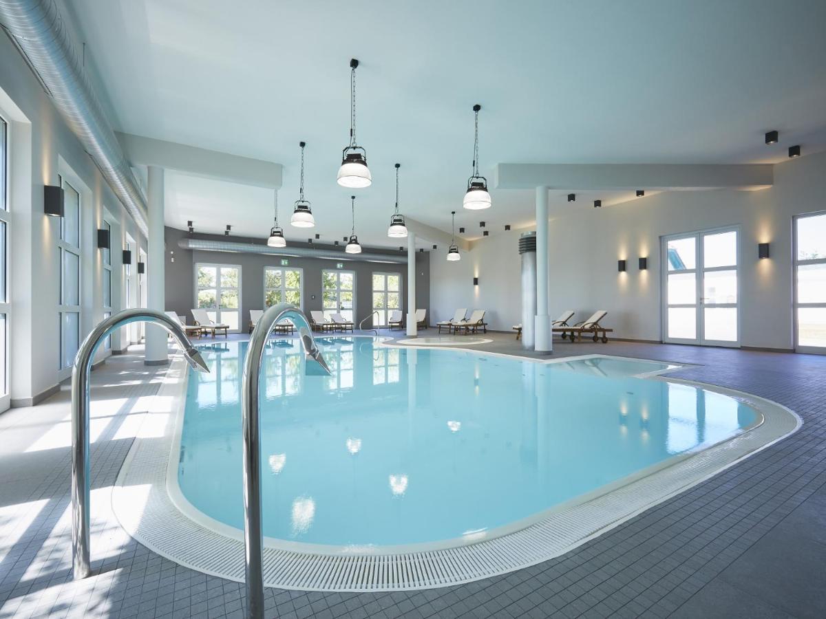 Reetland Am Meer - Premium Reetdachvilla Mit 3 Schlafzimmern, Sauna Und Kamin F27 Dranske Buitenkant foto